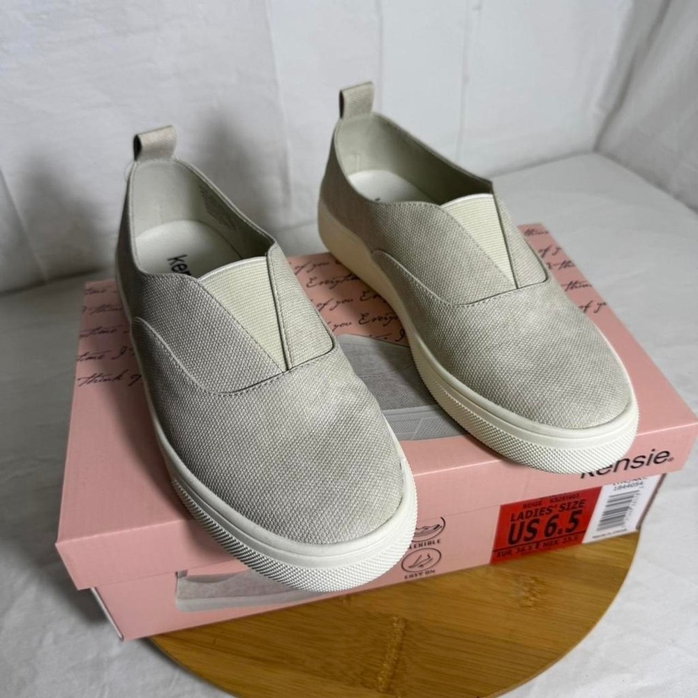 New Kensie Salia women's slip-on sneakers in beige size 6.5M